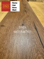 Laminate Flooring in Rome Oak 8mm AC4 Click Wood closeup